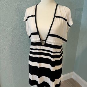 EUC Becca coverup, size XS/S